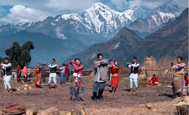 ‘परालको आगो’ को गीत ‘सुख दुःख जिन्दगानी’ सार्वजनिक