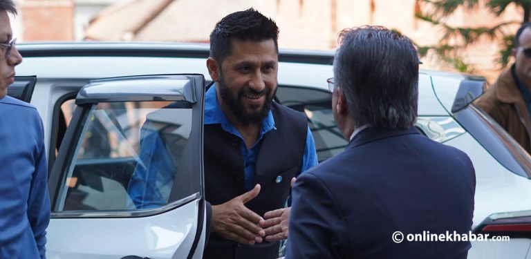 अभिमुखीकरणमा पुगे रास्वपा सभापति रवि लामिछाने