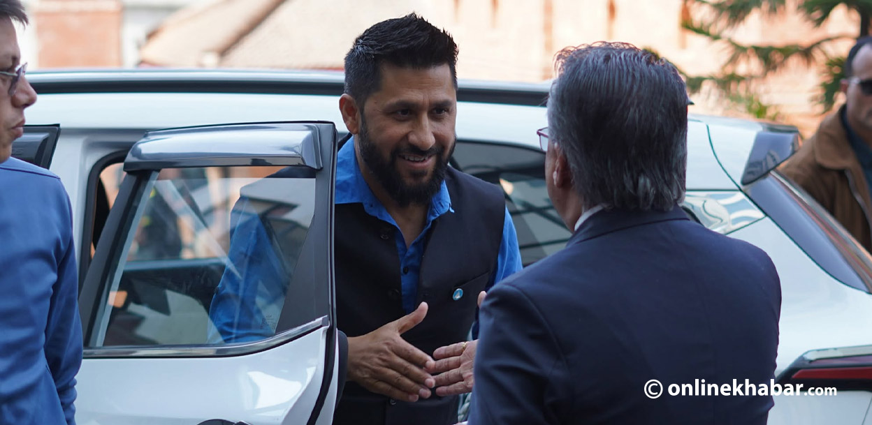 अभिमुखीकरणमा पुगे रास्वपा सभापति रवि लामिछाने