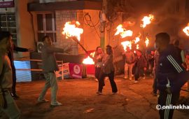 युवा संघले काठमाडौंमा निकाल्यो मसाल जुलुस