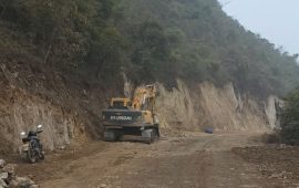 जीर्ण बनेको राप्ती लोकमार्गमा धमाधम स्तरोन्नति हुँदै