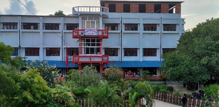 ५० हजार घुससहित रौतहट अदालतका डिट्ठा पक्राउ