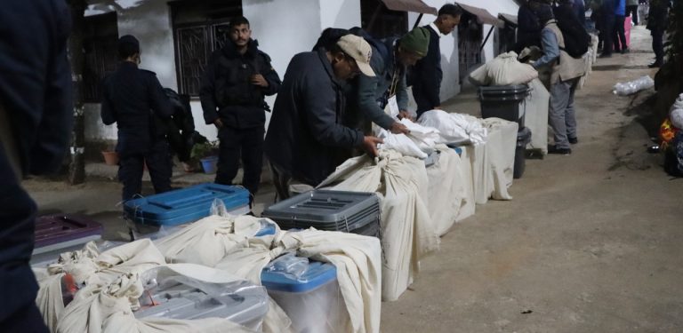 सङ्खुवासभामा मतपेटीका सङ्कलन जारी