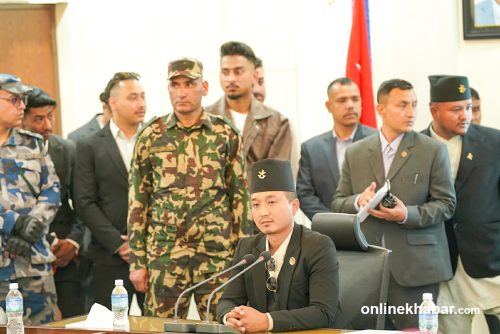 गृहमन्त्री सुधन गुरुङले गरे पदभार ग्रहण ( तस्वीरहरू)