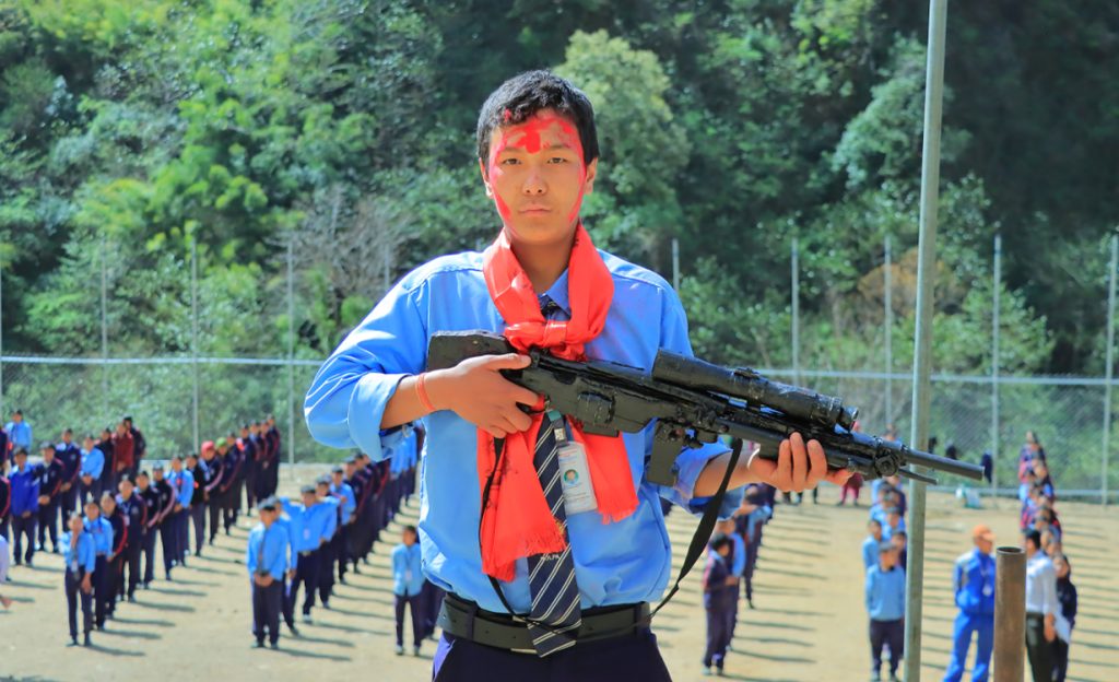 रोल्पामा कक्षा ९ का विद्यार्थीले बनाए बन्दुक