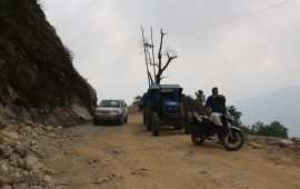 पहिरोले धनकुटा र पाँचथर जोड्ने भेडेटार-रवि-राँके सडक २ दिनदेखि अवरुद्ध