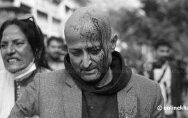 प्रहरीको लाठीचार्जबाट एमाले प्रदर्शनकारी घाइते