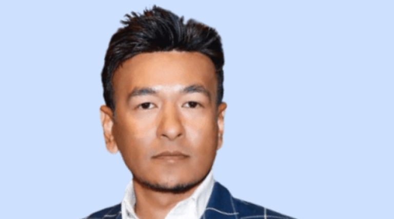 नेपाल माइक्रो इन्स्योरेन्स कम्पनीका अध्यक्ष आशिष श्रेष्ठ पक्राउ