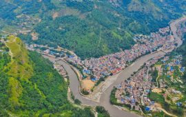 बेनी बजारमा झर मायालु …