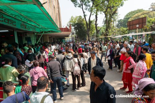 सातामा दुई दिन बिदा : ओपीडीमा थेगिनसक्नु बिरामी, सेवा झनै भद्रगोल