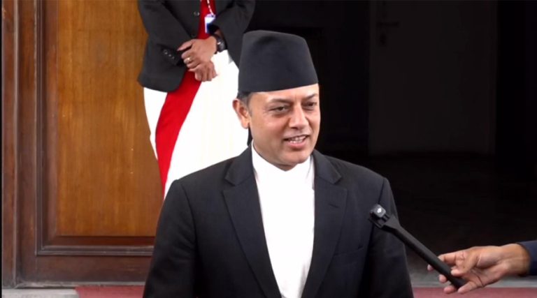 सभामुखमा निर्वाचित भए संविधान र कानुनअनुसार न्यायसम्मत काम गर्छु : डीपी अर्याल