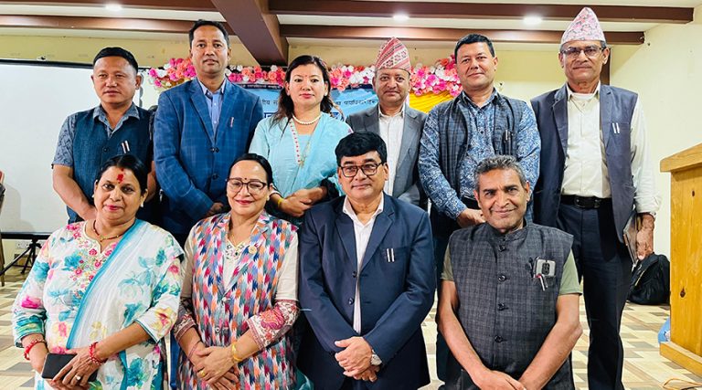 धादिङका १३ वटै पालिका उपप्रमुखहरूले खोजे बजेट रकमान्तरमा सहभागिता