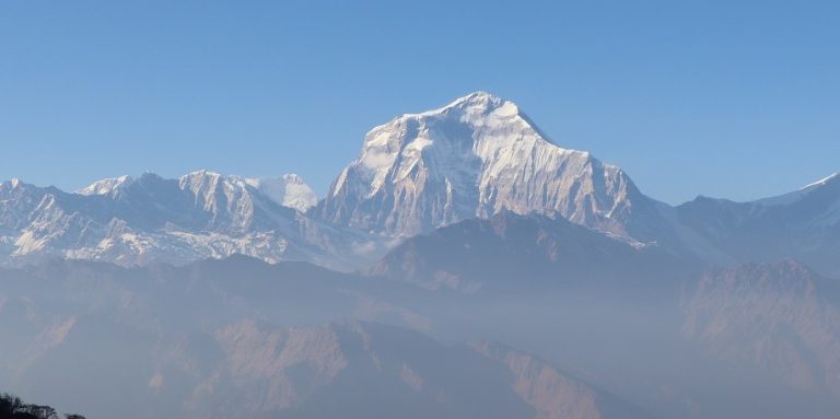 वसन्तयामको धवलागिरि हिमाल आरोहण सुरु, पहिलो दिन ९ जना पुगे चुचुरोमा