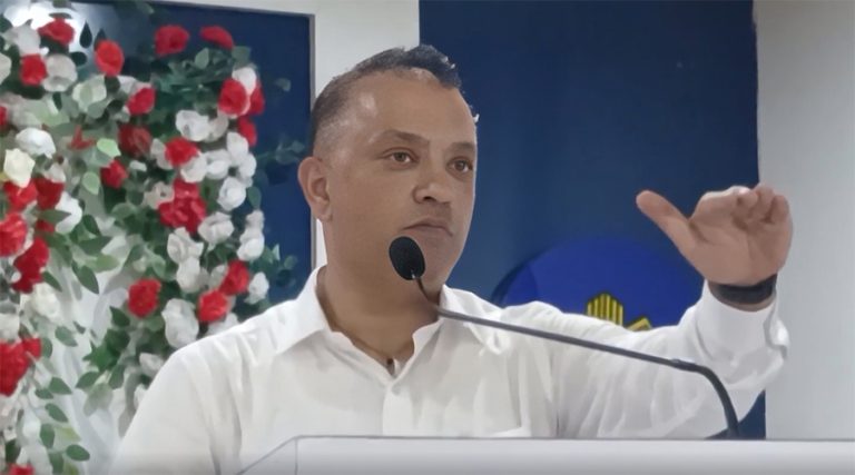 असन्तुष्ट नेतालाई गगनले भने- हामी मिल्नैपर्छ, नमिलेर जाने कहाँ हो ?