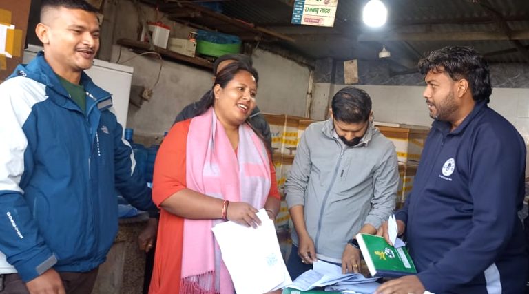 कालीमाटी बजारमा कृषिमन्त्रीको अनुगमन, सचिवालय भन्छ– बिलविजकमा बदमासी भेटियो