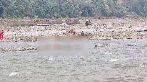 मेलम्चीकाे इन्द्रावती नदीमा पौडी खेल्ने क्रममा एक किशोरीको मृत्यु, अर्की बेपत्ता