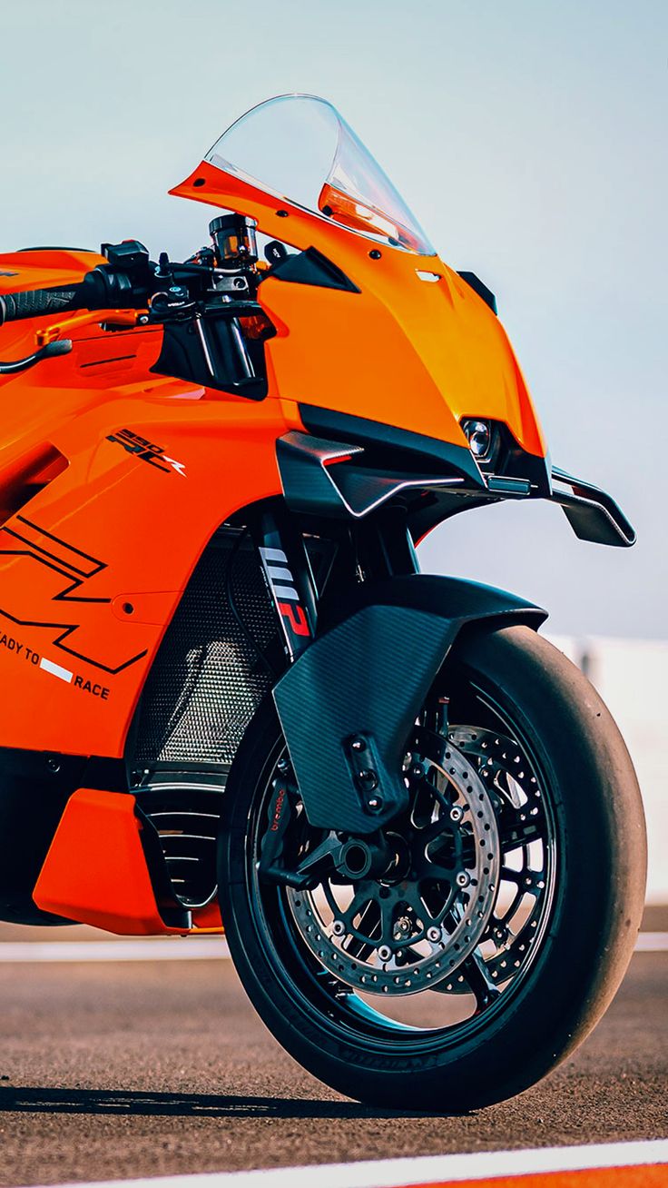 गर्मीमा मोटरसाइकलको टायरमा कति हावा राख्नुपर्छ ?