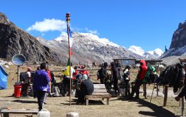 कञ्चनजंघा क्षेत्रमा पर्यटकको चहलपहल बढ्यो