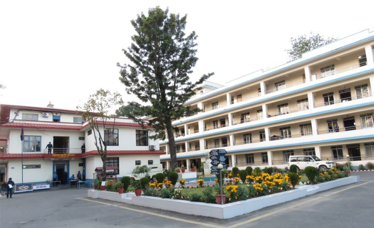 ललितपुर नापी र यातायात कार्यालयबाट ३२ बिचौलिया समातिए