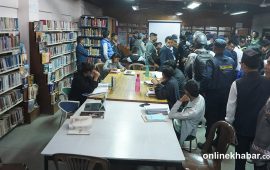 ताला लगाउन प्रहरीसहितको टोली भृकुटीमण्डपको पुस्तकालय छिरेपछि (तस्वीरहरू)