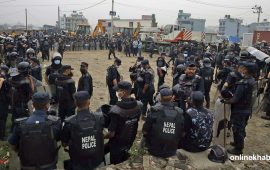 मनोहराको सुकुमवासी बस्ती भत्काउन पुग्यो डोजरसहितको टोली, सुरक्षाकर्मीको बाक्लो उपस्थिति