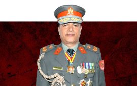 सशस्त्रका नवनियुक्त आईजीपी पौडेललाई गृहसचिवले फुली लगाउने