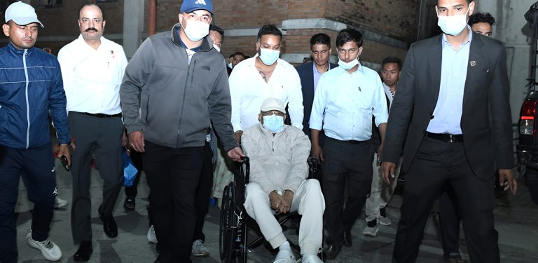 शल्यक्रियापछि कस्तो छ ओलीको स्वास्थ्य ?