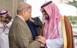 अमेरिका-इरान शान्ति वार्ताको पहल गर्न पाकिस्तानी प्रधानमन्त्री साउदीमा, सेना प्रमुख इरानमा