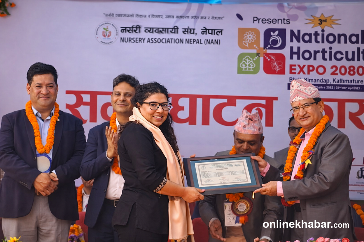 अनलाइनखबरकर्मी काफ्ले सम्मानित