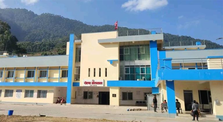 रोल्पा अस्पतालका कर्मचारीले ३ महिनादेखि पाएनन् तलब, रकमान्तरको तयारी