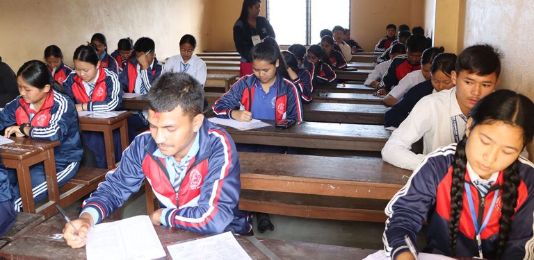 एसईईको पहिलो दिनबाटै थालियो उत्तरपुस्तिका परीक्षण