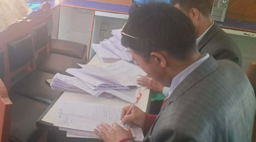 एसईई : गुल्मीमा पहिलो दिनबाटै उत्तरपुस्तिका जाँच सुरु