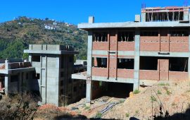 दुई वर्षदेखि अलपत्र सल्यान जिल्ला अस्पतालका भवन निर्माण सुरु