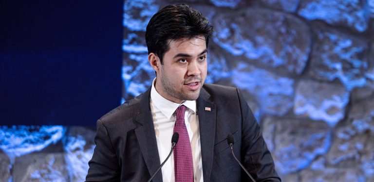 युरोपविरुद्ध सांस्कृतिक युद्धमा ट्रम्पका सारथि २७ वर्षीय सामसन