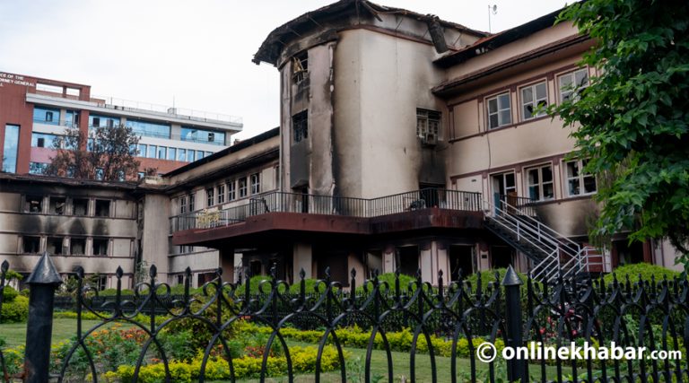 शैक्षिक सत्र सुरु नहुँदै विद्यार्थी भर्ना सुरु नगर्न सर्वोच्चको आदेश