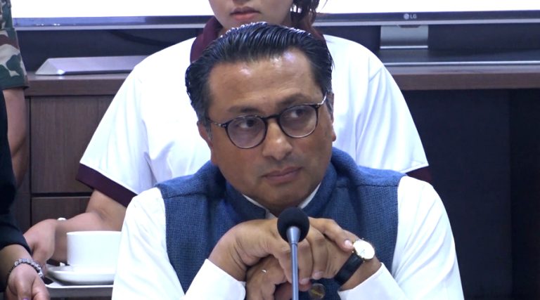 संविधानको फ्रेम बाहिर गएर केही गर्दैनौं : अर्थमन्त्री वाग्ले