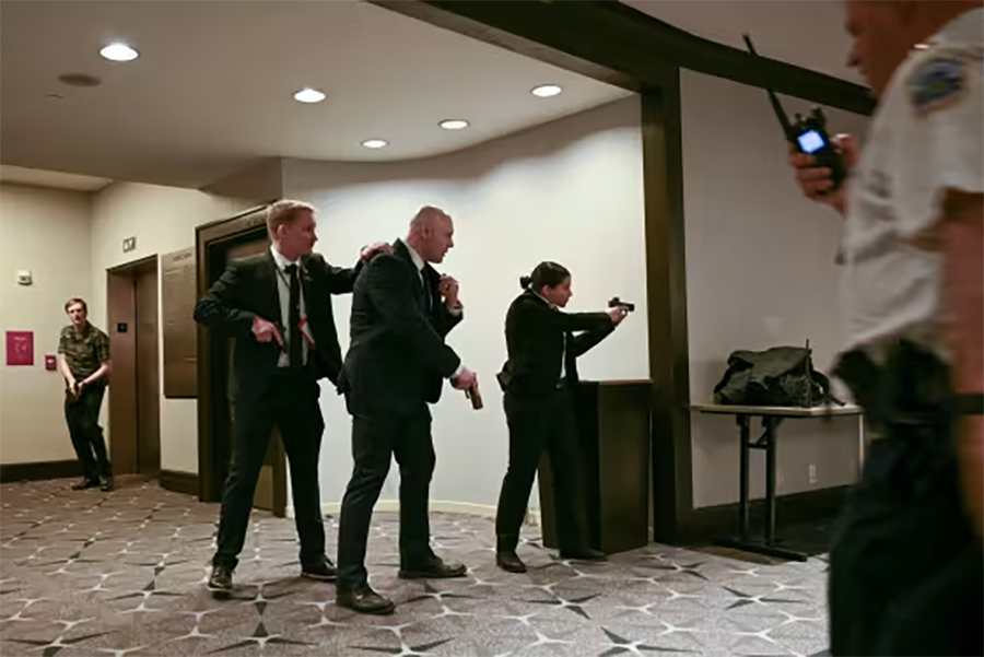 ट्रम्प सहभागी कार्यक्रममा गोली चलेको सुनियो, ट्रम्पलाई सुरक्षित स्थानमा लगियो