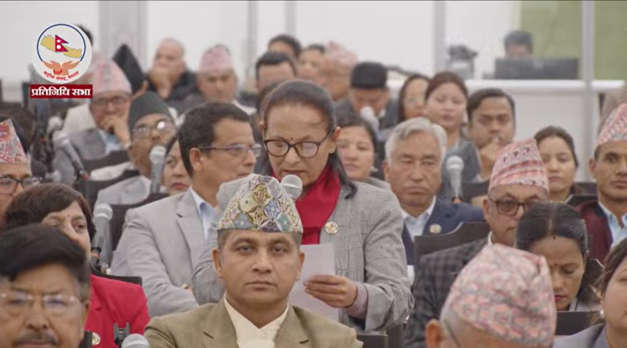 प्रधानमन्त्रीलाई एमाले सांसदको प्रश्न : प्रत्यक्ष र समानुपातिक सांसदमा किन विभेद ?