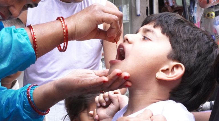 आज र भोलि भिटामिन ‘ए’ र जुकाको औषधि खुवाँइदै