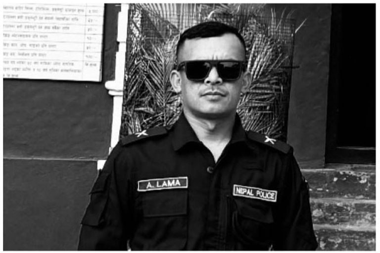 ट्रकको ठक्करबाट घाइते भएका इन्स्पेक्टरको निधन