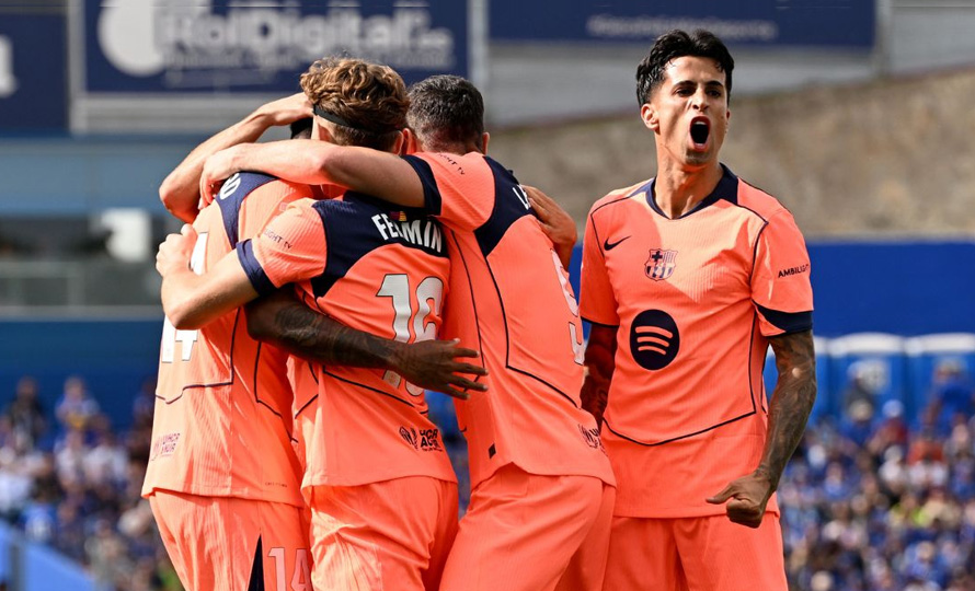 बार्सिलोना ला लिगाको उपाधि नजिक, शीर्षस्थानमा ११ अंकको अग्रता