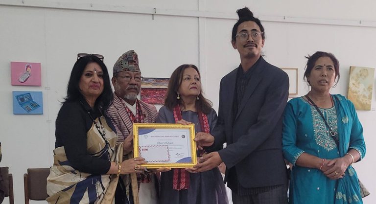 युवा कलाकार डेविड महर्जनलाई शिवा-रागिनी पुरस्कार