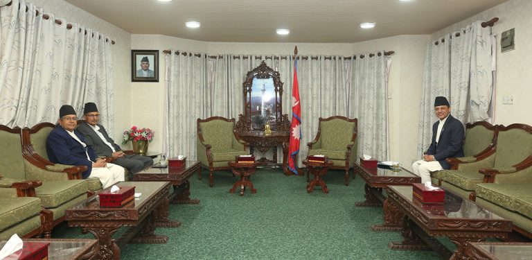 पूर्वसभामुखहरूसँग छलफलमा सभामुख अर्याल