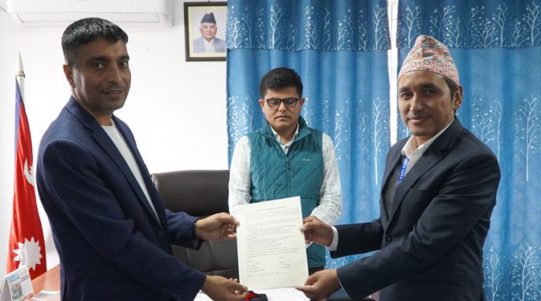 धनकुटामा पनि सेवाग्राहीको घरघरमै राहदानी पुर्‍याउन सुरु