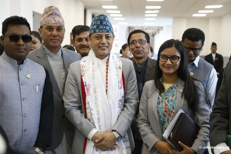 सभामुखमा डोलप्रसाद अर्याल निर्विरोध निर्वाचित भएको घोषणा