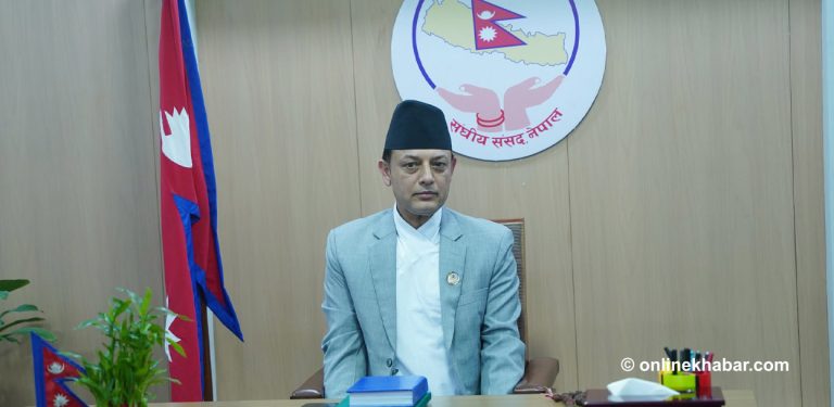 सभामुख डीपी अर्यालले गरे पद बहाली