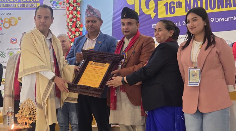 डा. सितलकाजी श्रेष्ठ सम्मानित