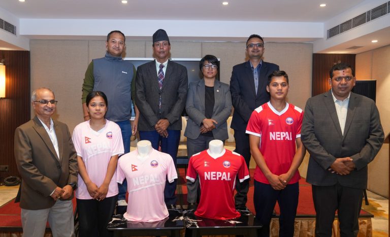 राष्ट्रिय हक्की टोलीको जर्सी सार्वजनिक