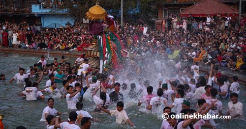 हाँडीगाउँमा गहना खोज्ने जात्रा, तस्वीरहरू