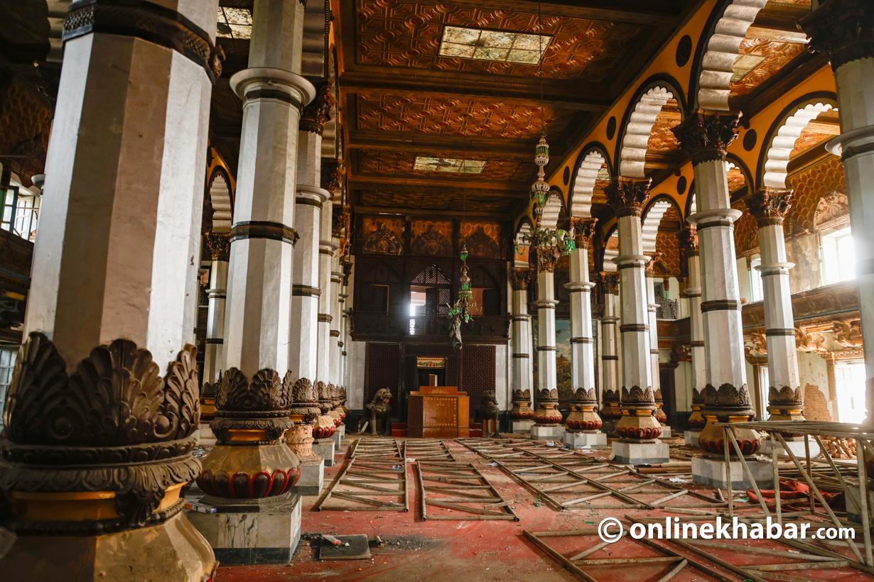 यसरी हुँदैछ सिंहदरबारभित्र ग्यालरी बैठक भवनको प्रवलीकरण (तस्वीरहरू)